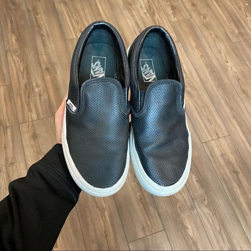 Vans perforated Leather Size 3